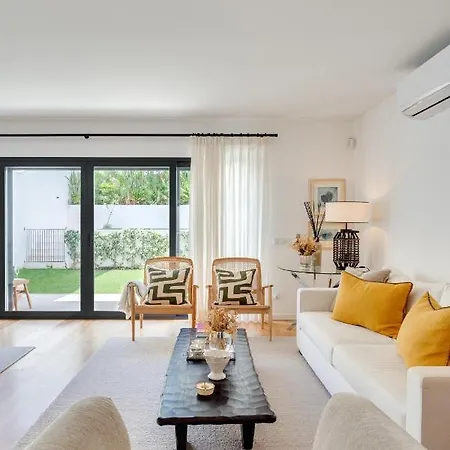 Charm By Cadenzalux Villa *